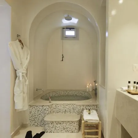 Charming Cycladic In Santorini *