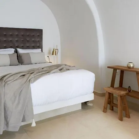 Charming Cycladic In Santorini Vila *