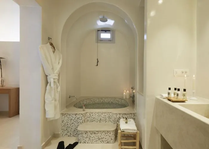 Charming Cycladic In Santorini *